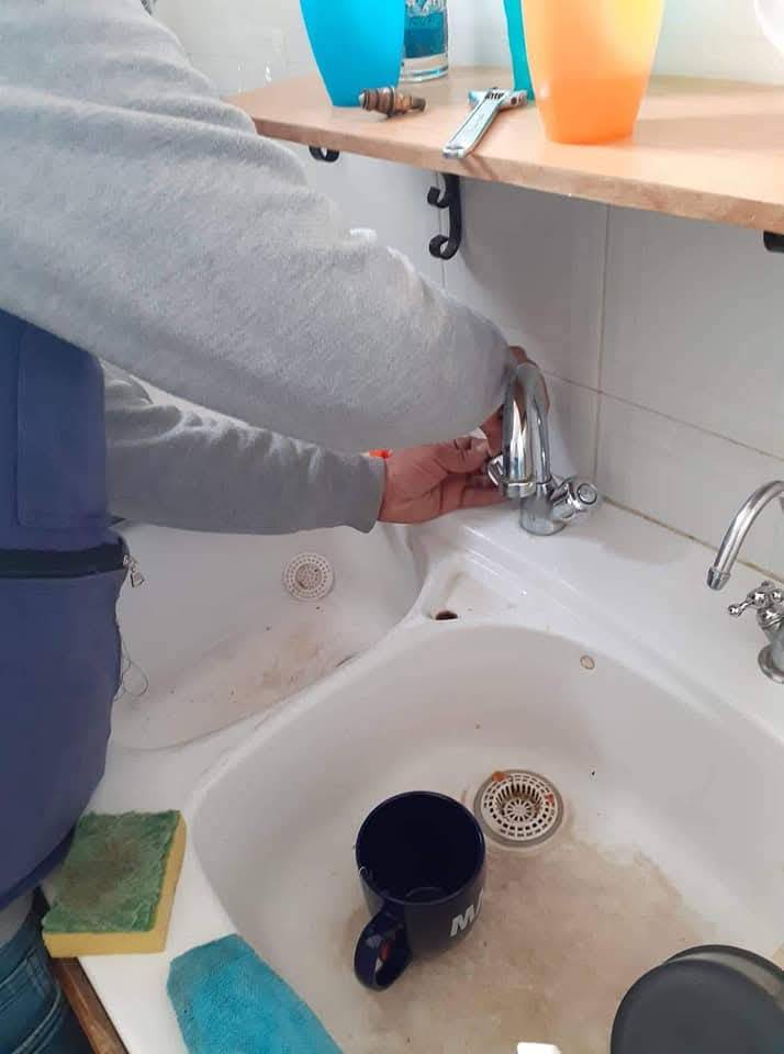 Kitchen Sink Maintenance